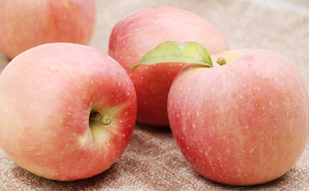 苹果很酸是怎么回事 苹果是酸性水果吗