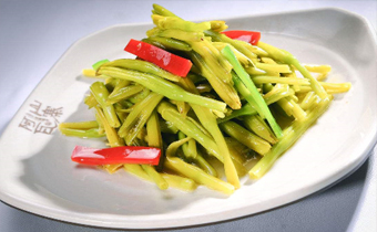 新鲜黄花菜怎么处理去毒 新鲜的黄花菜怎么吃比较好