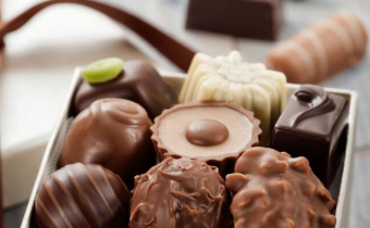 剖腹产后吃巧克力对身体有影响吗 巧克力回奶效果怎么样
