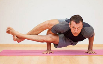 男人练瑜伽会怎么样 男性练瑜伽可以锻炼什么