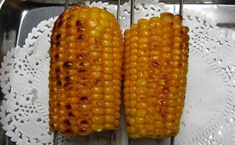 烤玉米要刷植物油还是黄油 烤玉米用生玉米还是熟玉米
