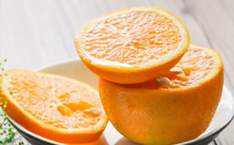 盐蒸橙子可以天天吃吗 盐蒸橙子适合什么人吃