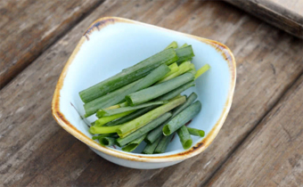 葱油用什么葱熬制最香 正宗葱油怎么熬制最香最好吃
