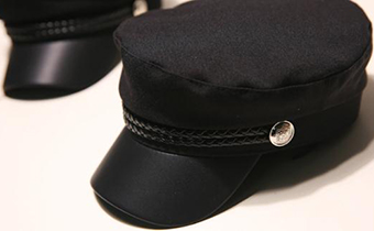 黑色海军贝雷帽怎么搭配帅气好看又优雅 黑色海军贝雷帽穿搭指南