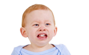 宝宝长牙牙齿很痛怎么缓解 小孩长牙牙痛怎么止痛