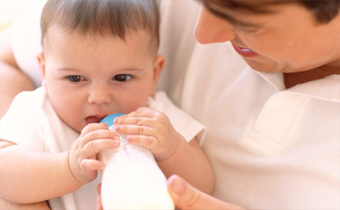宝宝的奶嘴型号应该怎么选择 奶嘴型号尺寸分别对应的婴儿月份