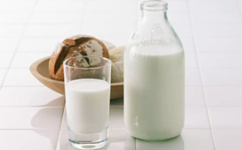 脱脂牛奶为什么没有奶味 天天都喝脱脂牛奶能减肥吗