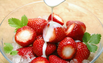 牛奶草莓怎么来的 为什么叫牛奶草莓