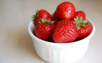 吃草莓皮肤会变白吗 吃草莓对皮肤好吗