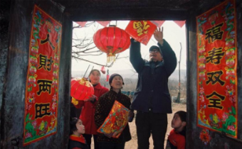 如何清理干净春联旧迹 怎么贴紧新的春联