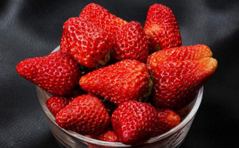 草莓底部为什么是白的 草莓底部白色的原因