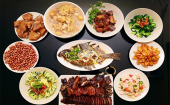 年夜饭桌上有多少菜 年夜饭什么时候吃