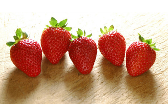 草莓上有白霜是怎么了 草莓上有白霜怎么办