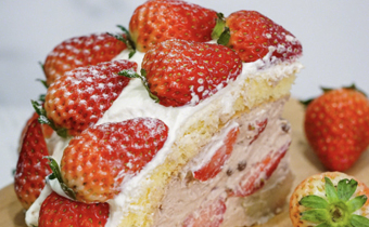 卢金枝草莓炸弹蛋糕好吃吗 卢金枝草莓炸弹蛋糕新品评测