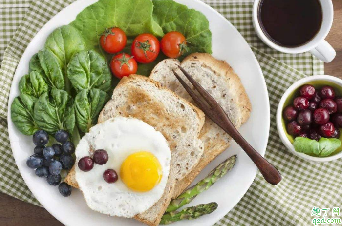 早餐怎么搭超级有营养 这几样食物最好不要当做早餐1