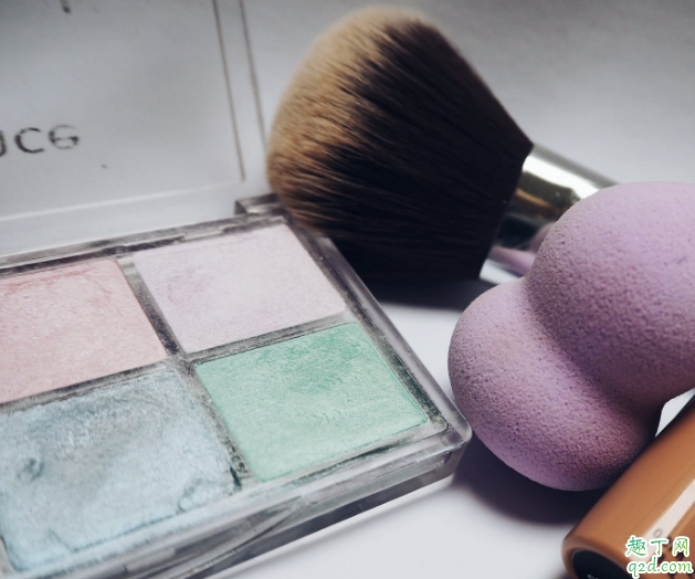定妆粉的颜色不同有什么区别 涂定妆粉用什么工具好1