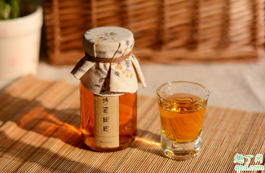 梅子酒可以加蜂蜜吗 梅子酒加蜂蜜功效与作用1