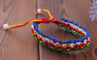 端午节用哪几种颜色的绳子编手链 端午节手链怎么戴