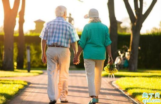 走路快或比走路慢更长寿 走路快慢对健康有影响吗1