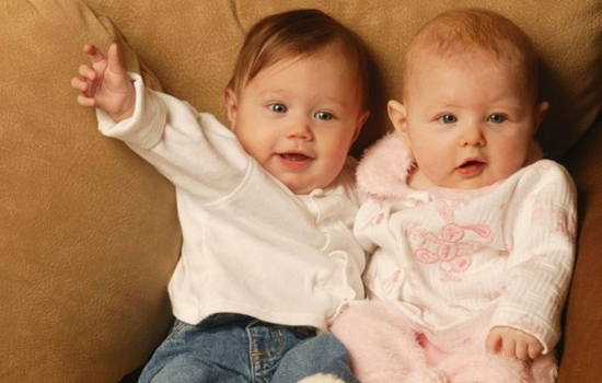 双胞胎多久能检查出来 双胞胎出生多少斤正常2