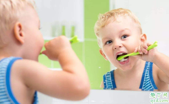 宝宝牙膏一定要选含氟的吗 宝宝的牙膏含氟对身体有危害吗3