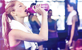 女生喝运动型饮料会变胖吗 经常喝运动型饮料对身体有什么危害