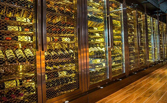 酒柜存放葡萄酒怎么处理 葡萄酒放冰箱里收藏合适吗