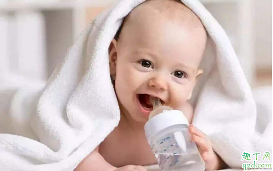 母乳发黄是什么导致的 母乳发黄能不能喂宝宝3
