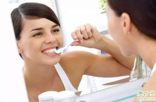 孕期用牙粉刷牙对胎儿有伤害吗 孕妇用什刷牙能白呢2