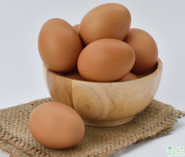 土鸡蛋和普通蛋有什么不同点 土鸡蛋为什么颜色不一样2