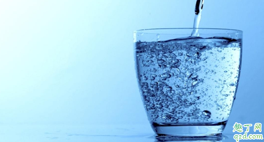 一天八杯水什么时间饮用 一天八杯水能不能减肥2