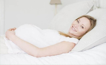 孕妇睡姿会导致脐带绕颈吗 脐带绕颈会影响宝宝安全吗