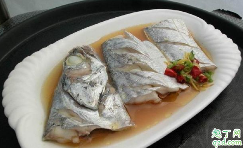 蒸带鱼和煎带鱼哪个营养高 蒸带鱼和红烧带鱼哪个好吃2