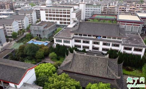 宁波镇海中学是公办还是民办的 宁波镇海中学在浙江省什么地位2