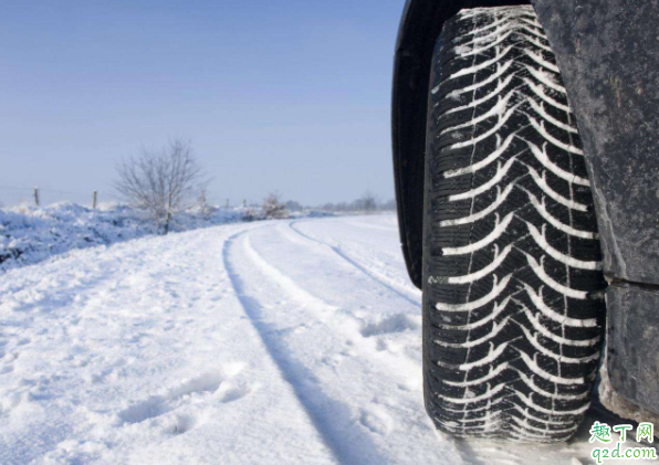 汽车轮胎冬天怎么防滑 下雨天汽车起步前轮打滑是什么原因1