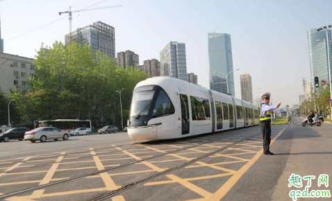 武汉有轨电车有存在的必要吗 武汉光谷有轨电车对交通的影响1