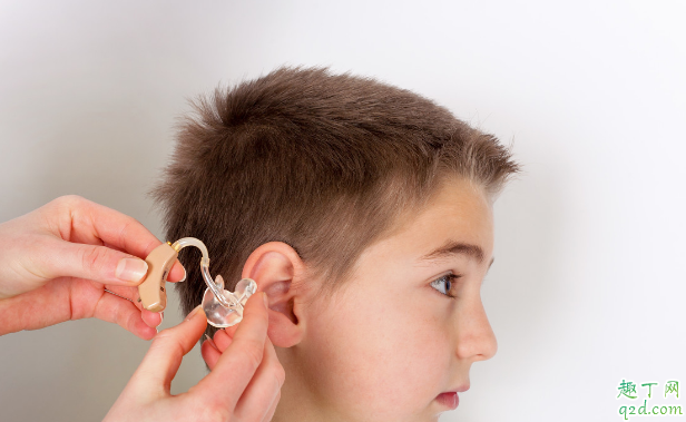 孩子拒绝戴助听器怎么办 家长该如何引导孩子戴助听器3