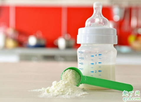 婴儿奶粉要几度的水冲 婴儿奶粉要注意什么细节3