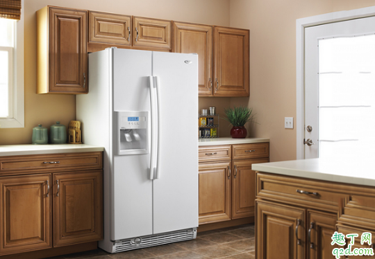 冰箱放在什么位置合适 冰箱怎么摆放节省空间2