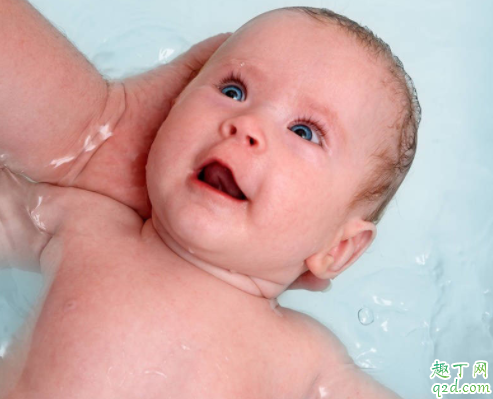 5个月的婴儿要每天洗澡吗 冷天宝宝怎么洗澡4