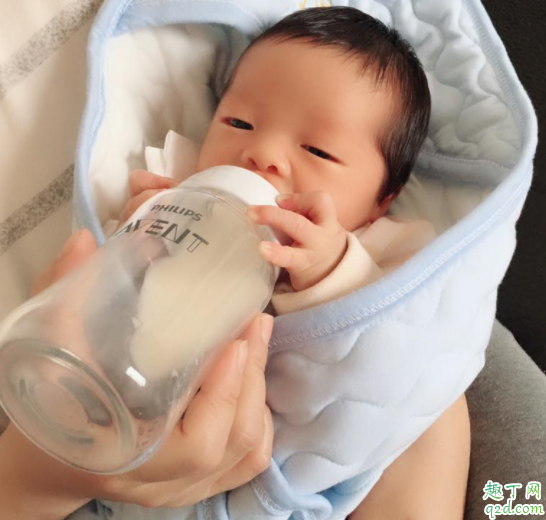宝宝呛奶是不是会得中耳炎 怎么确定呛奶中耳炎3