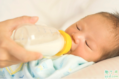 母乳不够奶粉不吃怎么办 小孩不吃奶瓶有什么办法3