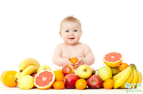 婴儿几个月可以吃水果 婴儿吃水果是生吃好还是煮熟好1