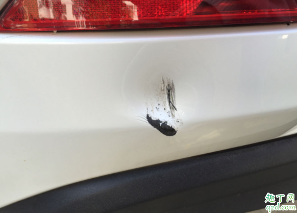 汽车保险杠裂了怎么修 保险杠撞破了还能修复吗2