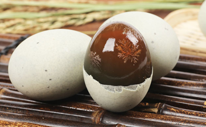 松花蛋吃多了会致癌吗 松花蛋的松花是什么物质