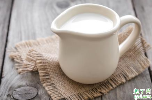 脱脂奶能减脂肪吗 健身减肥的人能不能喝全脂奶1