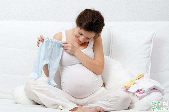 孕晚期|孕晚期肚子硬硬的有点疼正常吗 孕晚期肚子硬硬的有点疼是怎么回事