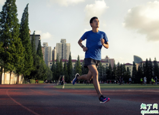 慢性胃炎早上能跑步吗 慢性胃炎是不是完全不能抽烟1