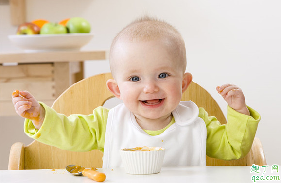 半岁宝宝可以和大人一样吃饭吗 为什么半岁宝宝不能和大人一样吃饭1