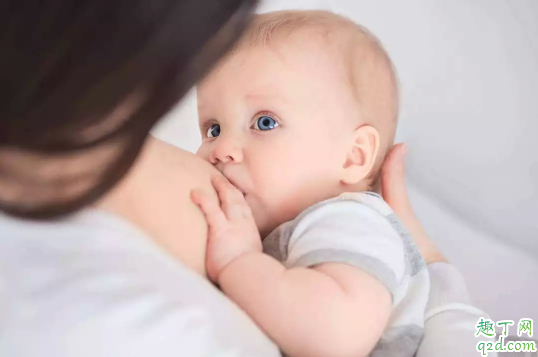 宝宝|宝宝抱起来就吃奶放下就哭是奶水不够吗 宝宝抱起来就吃奶放下就哭怎么回事